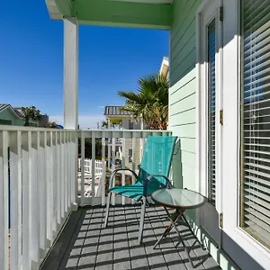 Beach Bungalow By Book That Holiday home